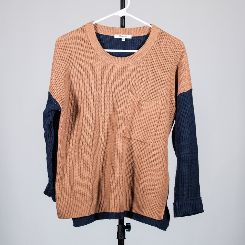 Thompson Pocket Pullover Sweater in Colorblock - Picture 3 of 5